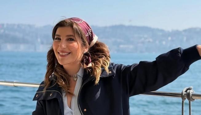 “Can�m Ailem”, “Ulan �stanbul”, “Kocan Kadar Konu�”, “�ahsiyet” ve “K�z�lc�k �erbeti” gibi yap�mlarda rol alan oyuncu, kariyerini farkl� karakterlerle s�rd�r�rken son d�nemde g�r�n�m�ndeki de�i�imle de dikkat �ekmeye ba�lad�.