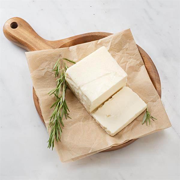 <p>TAM YA�LI BEYAZ PEYN�R</p>    <p>Tam ya�l� beyaz peynirde salamura s�resi g�ze al�nd���nda 100 gram�n�n i�inde 3,20 gram tuz ile i�erisinde en �ok tuz bulunduran peynir olarak biliniyor.</p>