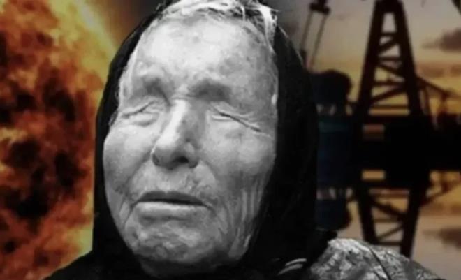 <h3>2125'TEN �T�BAREN D�NYA DI�I YA�AM �DD�ALARI</h3> <p>Baba Vanga'ya atfedilen uzun vadeli kehanet listesi, insanl���n gelece�ine ili�kin s�ra d��� tahminlerle devam ediyor. �ddialara g�re 2125 y�l�nda derin uzaydan sinyaller al�nacak. 2130 y�l�nda ise d�nya d��� varl�klar�n ��retileri sayesinde insanlar�n “suyun alt�nda ya�amaya” ba�layaca�� �ne s�r�l�yor.</p>