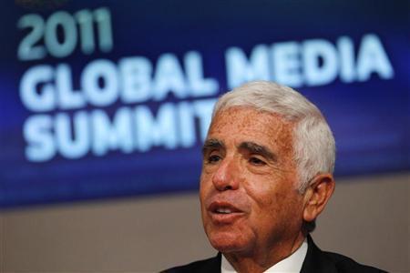 Mel Karmazin  <p>Sirius XM Radio Inc.</p>  255,355,676 dolar