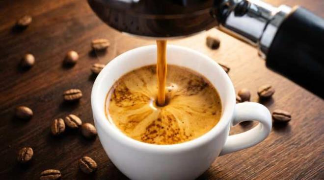 Yeni d�nemde kahve k�lt�r�n�n pop�ler kavram� barista olurken kahvenin nas�l ve kim taraf�ndan haz�rland��� da daha fazla konu�uluyor.