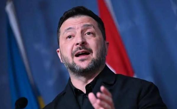 <h3>ZELENSKY | ZE</h3> <p> Ad�n�n k�salt�lm�� hali</p>