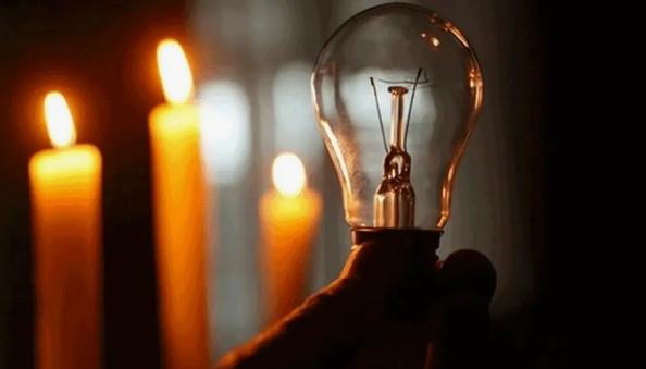 <p>Kesintilerden etkilenecek il�eler Fatih, Esenler, �i�li, Sar�yer, K���k�ekmece, Ka��thane, G�ng�ren, Be�ikta�, Bayrampa�a, Ba�c�lar, Esenyurt ve Avc�lar olarak a��kland�.</p> <p>BEDA� taraf�ndan payla��lan il�e il�e kesinti program� ve saat detaylar� �u �ekildedir:</p>