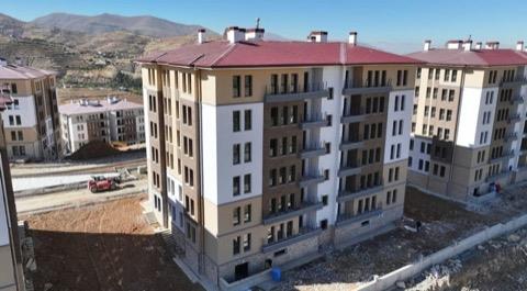 <h3>TOK� K�RALIK KONUT F�YATLARI NE KADAR?</h3> <p>�stanbul TOK� Kiral�k Sosyal Konut Projesi kapsam�nda daire b�y�kl�klerine g�re belirlenen ayl�k ba�lang�� kira bedelleri 10 bin TL ile 18 bin TL aras�nda de�i�iyor.</p> <p>Konut tiplerine g�re a��klanan kira tutarlar� ��yle:</p> <ul> <li>1+1 daire: 10.000 TL</li> <li>2+1 daire: 12.000 TL</li> <li>3+1 daire: 15.000 TL</li> <li>4+1 daire: 18.000 TL</li> </ul> <p>Konutlar�n b�lgesel piyasa rayi�lerinin alt�nda kira bedelleriyle vatanda�lara sunulmas� hedefleniyor.</p>