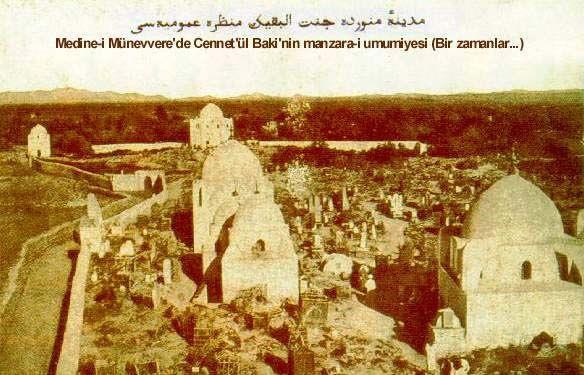 Cennet'l Baki'nin 1900'l yllarda ekilmi fotoraflarnda bu trbeler ok net bir ekilde grlmektedir.