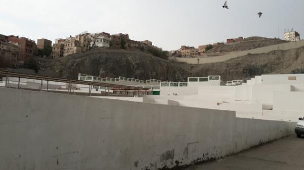 Cennetl Mualla'ya kadn ziyaretilerin giriine izin verilmiyor.