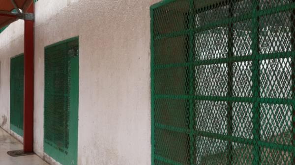 Hazreti Hatice ve Peygamber Efendimizin dedesi Abdlmuttalip'in kabirlerinin bulunduu blm kapal tutulmaktadr.