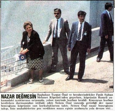 Babakan Turgut zal'n ei Semra zal ise kprye dev bir nazar boncuu ast...