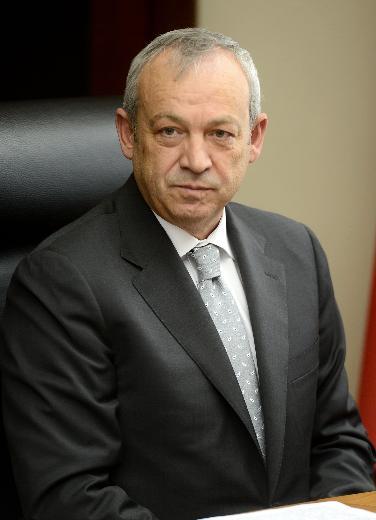 300-500 milyon dolar     98- Ylmaz Ailesi     Sta