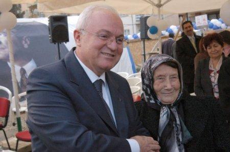 500- 750 milyon dolar     89- Erikolu Ailesi     Erbakr