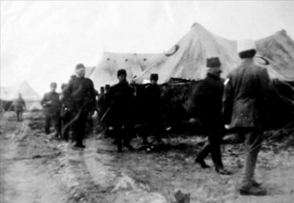 Osmanl'nn son dnemine ait fotoraflar Pakistan'da gn yzne kt