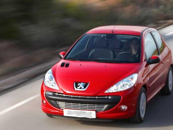 2011 model Peugeot 206 1.4 HD 27 bin 650 TL