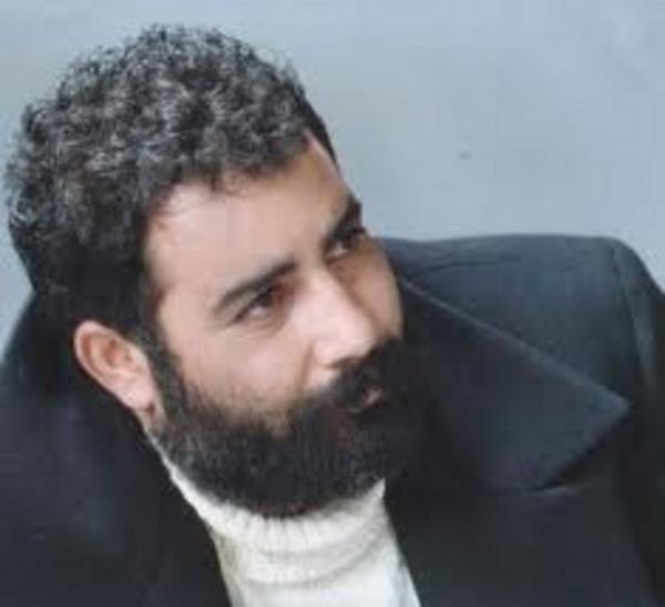 ARKILARIYLA, MCADELESYLE TRKYE'DE BR DNEMN HKAYECSYD...