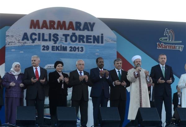 <P>Alta Diyanet leri Bakan Mehmet Grmez tarafndan yaplan dua fotorafna ise tm okuyucular ekrana kitledi</P>