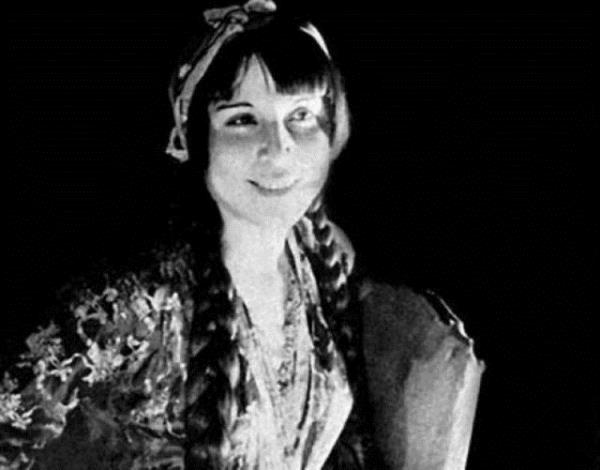 lk kadn opera sanats: Semiha Berksoy