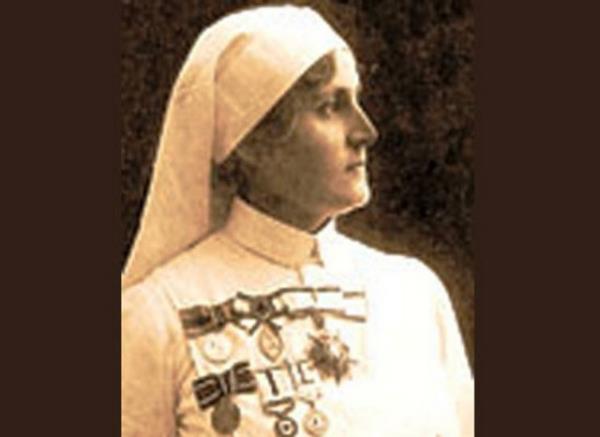 lk kadn doktor: Safiye Ali