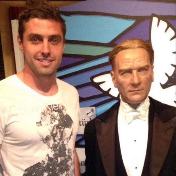 <b>ANDRE MORTZ</b> 29 Ekim Cumhuriyet Bayram Kutlu Olsun..