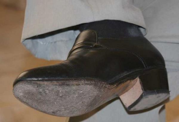 Yumurta topuk ayakkab