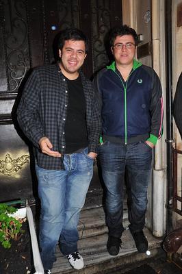 <p><b> hretin verdii egoyla garip hareketler yapp sonra ben bunu nasl yaptm dediin oldu mu?</b></p>   yle bir avantajm var. BKM Mutfak'a girince ocukluk arkadalarm da kefillik sistemi ile mutfaa tavsiye ettim: Ouzhan ve brahim. Onlar da baarl oldu, beraber ov yapyoruz.