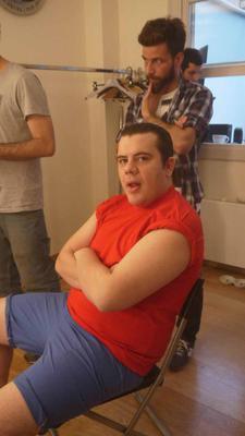 <p><b>MENEKE'Y KAYBEDERSEM OK ZLRM</b></p>    <p><b> Annen seni martr m?</b></p>   ook. Hep martmtr. ki de ablam var. Babam yedi yandayken kaybettim.  kadnn eli stnde bydm.