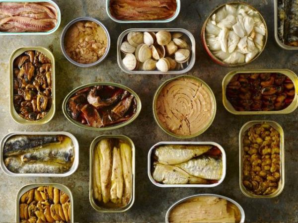 Civa ve ar metal ierikleri fazla olabilen dip balklar ve konserve rnlerinin tercih edilmemesi tavsiye ediliyor. nk ar metaller bebeklerin sinir sistemine zarar verebiliyor.