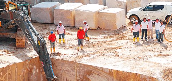 <p><b>Dnya Ta th.hr.Madencilik Ticaret A.. </b></p>  Byme oran(2010-2012): 142%  <p> ehir: zmir </p>