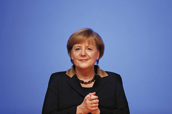 <p><b>5-Angela Markel</b></p>    Almanya Babakan