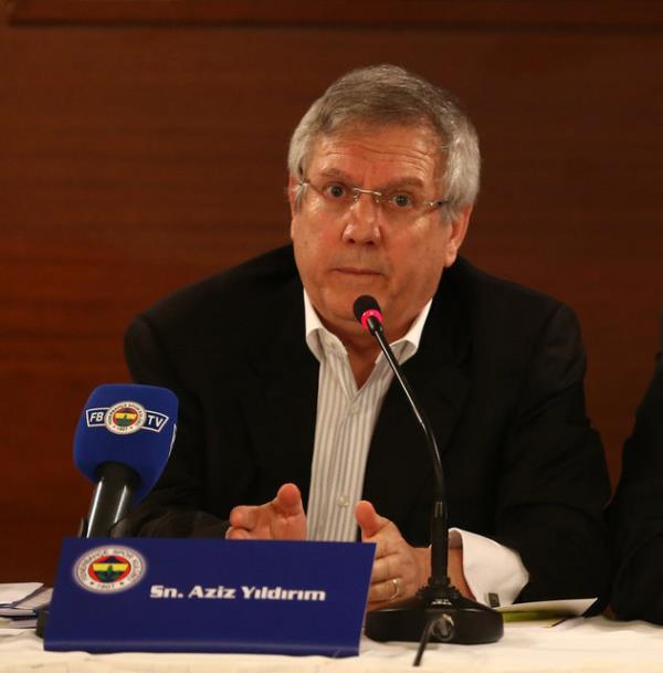 "Futbolda ike" soruturmas nedeniyle tutuklu yarglanan Yldrm, cezaevinde bulunduu srada yeniden aday olarak, tek aday girdii kongreden sonra bakanln srdrd.