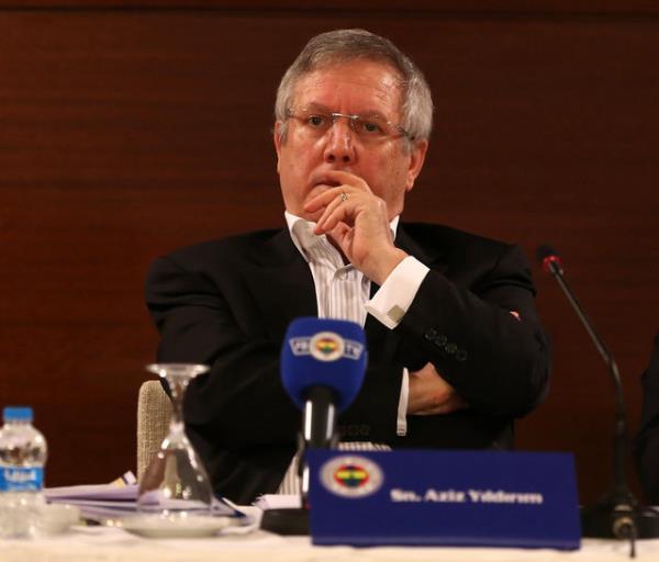 Aziz Yldrm, grev sresi iindeki ilk istifa kararn, bakanl dneminde sar-lacivertli futbol takmnn ilk kez ligde ampiyon olduu 2000-2001 sezonunun sonunda ald.