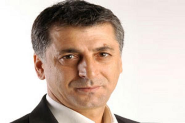 <b>Mahmut vr (Gazeteci):</b> Deniz Baykal'n "yldz"na nasl baktn ve ne diyeceini biliyoruz. Ama asl merak edilen Grsel Tekin'in ne diyecei? Bilen var m?