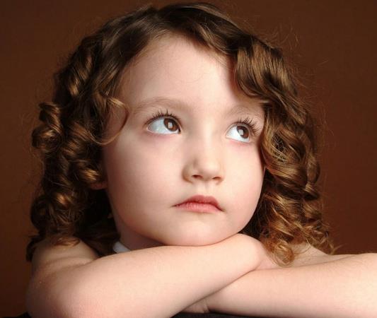 <b>bnu Abbs (radyallahu anh) anlatyor:</b> "Cveyriye Bintu'l-Hris'in ismi Berre idi. Reslullah (aleyhissaltu vesselm) onun ismini Cveyriye diye deitirdi. Zira, Reslullah (aleyhissaltu vesselm) "Berre'nin yanndan kt" denmesini sevmiyordu.