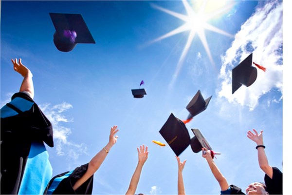 Fransz aratrma irketi Trendence, mezunlarnn isiz kalma riski olmad niversiteleri sralad. lk srada Oxford niversitesi yer ald. Aratrma irketi deerlendirmeyi mezunlarnn i bulma oran ve iverenlerin en ok tercih ettii niversitelere gre yapt. te o niversiteler.