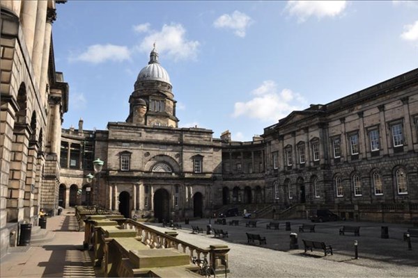 15. Edinburg niversitesi