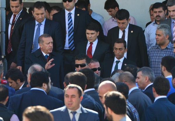 Babakan Recep Tayyip Erdoan, Cuma namazn Betepe Camii'nde kld.