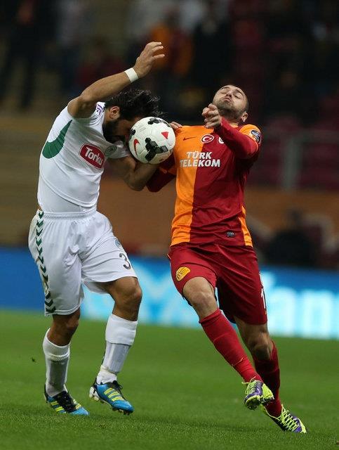 " benim iin rakip kale ya da bizim kale farketmiyor. Grdm m vururum..." :D ( Sabri Sarolu )