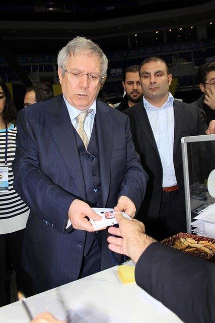 13-14 Haziran 1998 tarihlerinde planlanan seimli olaanst genel kurula tek aday olarak giren Yldrm, bu kez kendi listesiyle, kulbe 2. kez bakan seildi.