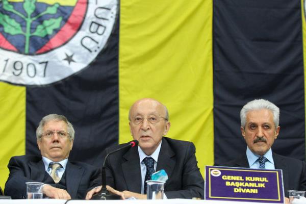 Bakanl dneminde girdii 11 kongrenin 7'sinde tek bana aday olan Yldrm, karsna rakip kan 4. kongreyi de kazand. Yldrm, 1998 ve 2000 yllarndaki kongrelerde Vefa Kk karsnda, 2009'daki seimde adan Kalkavan karsnda seim yarlarn kazanmt.