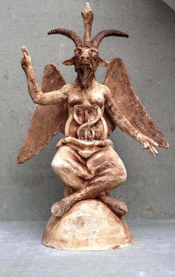 19. yzyln nl gizemci/-okltist aratrmaclarndan olup, Eliphas Levi takma adn kullanan Alphonse Louis Constant tarafndan yaplm bir yorumsal aklama uyarnca, burada bir z deyi sz konusudur.; yle: