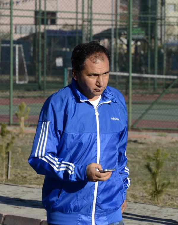 AK Parti Uak Milletvekili smail Gne de sabah sporu yapt.