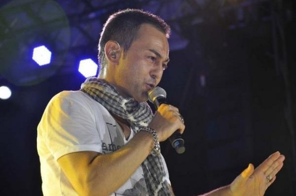 Baba meslei tornacl bytt. Kardeiyle birlikte fabrika at.