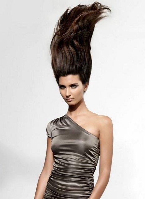 nl oyuncu, dizi ve sinema filminden kazand tm gelirini Baykon Endstriyel Tartm Sistemleri ve stron Elektronik Teknolojileri adl iki farkl irkete yatrd.