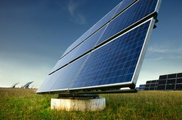 Almanya gne verimi ok dk bir lke. Onlarn ylda 65 gneli gn varsa, bizde 300 gn var. Biz de bunu nmzdeki be ylda btn kylerimizde greceiz" dedi.