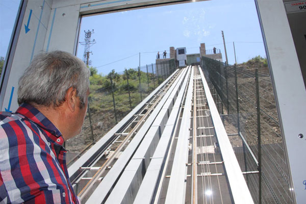 Kenti modern bir ehir haline getirmek iin youn aba sarf eden MHP'li Karabk Belediye Bakan Rafet Vergili, seimlerde kulland "Rafet Vergili, Sznn Eri" slagonu ile vaat ettii projeleri tek tek hayata geirmeye balad.