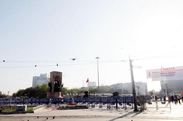 Taksim Meydan sakin.