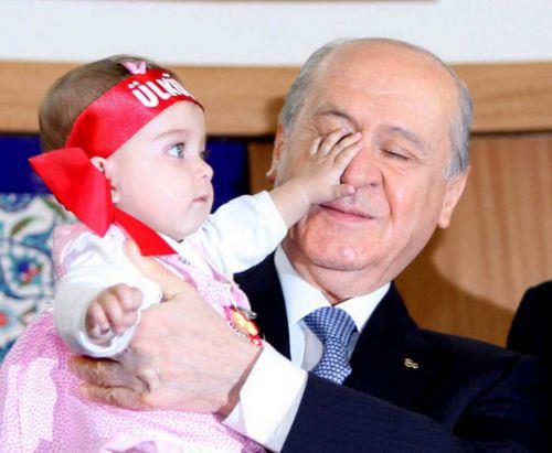 <b> MHP Genel Ba�kan� Devlet Bah�eli </b>