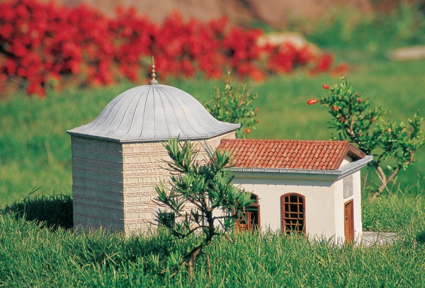 Ertu�rul Gazi T�rbesi
