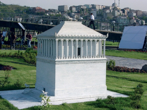 Halikarnas Mozolesi