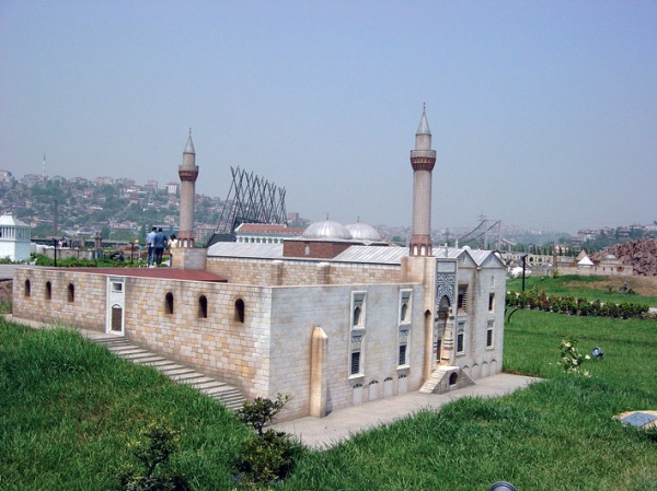Sel�uk �sa Bey Camii