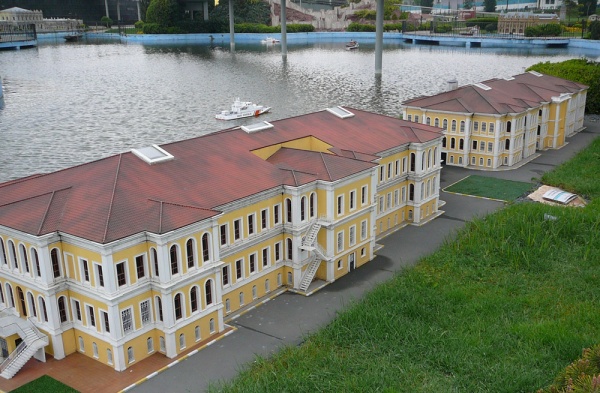 Kabata� Erkek Lisesi