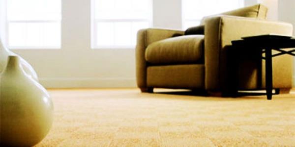 <b> Hal� ve d��eme temizli�i </b>  Pahal� bir hal� temizleyicisi almak yerine hal�n�za m�s�r unu serpin ve ovalay�n. Kirler an�nda y�zeye ��kacakt�r. Ekstra temizlik i�in hal� �ampuan� ve soda da kullanabilirsiniz.